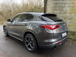
										Alfa Romeo Stelvio complet									