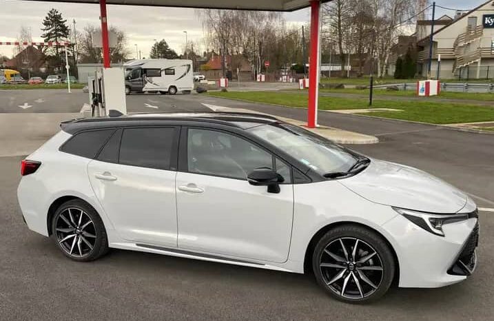 
								Toyota Corolla Touring Sport complet									