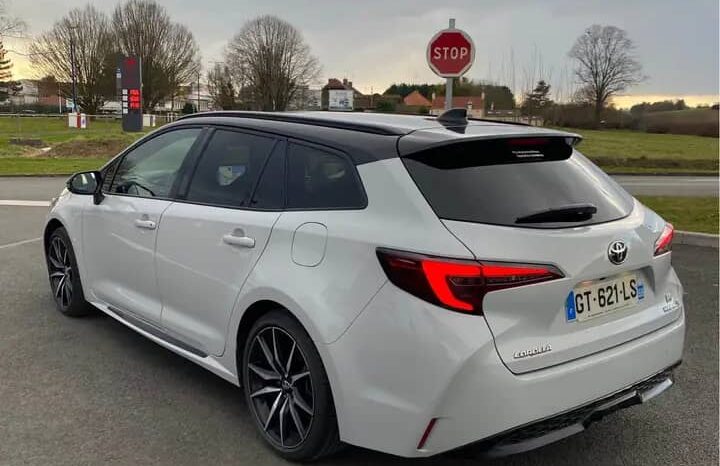 
								Toyota Corolla Touring Sport complet									