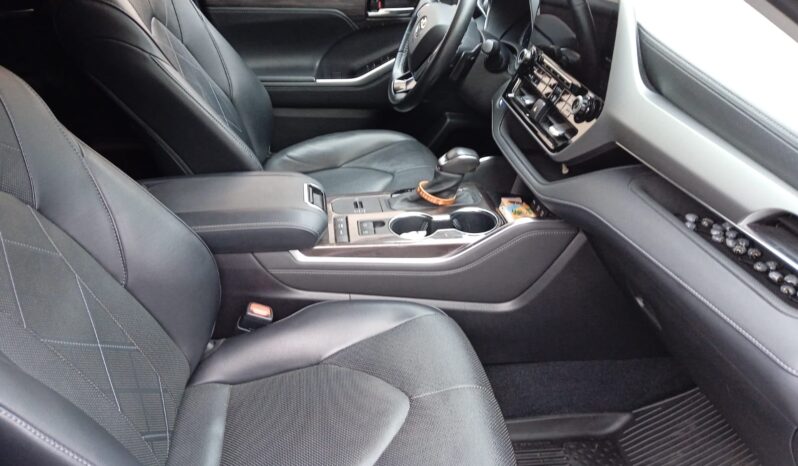 
								Toyota Highlander LOUNGE complet									