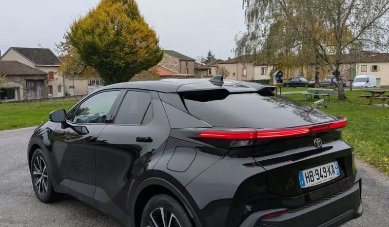 
								Toyota C-HR complet									