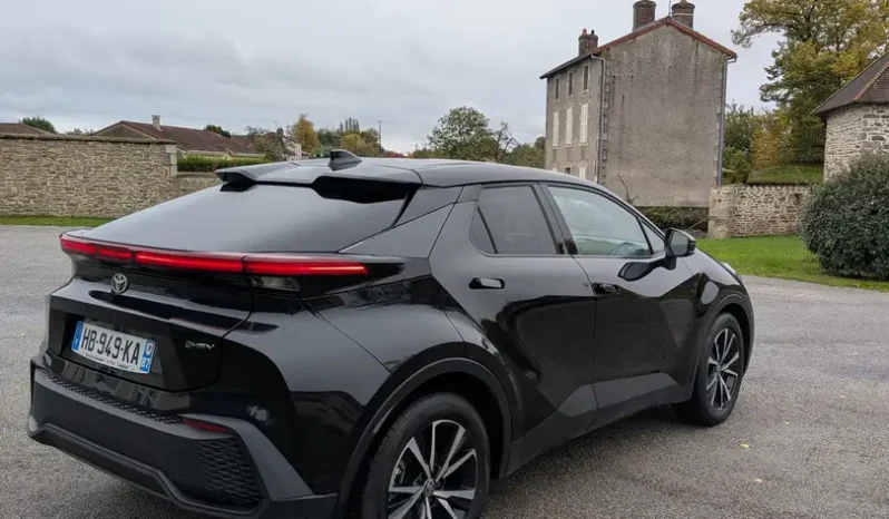 
								Toyota C-HR complet									