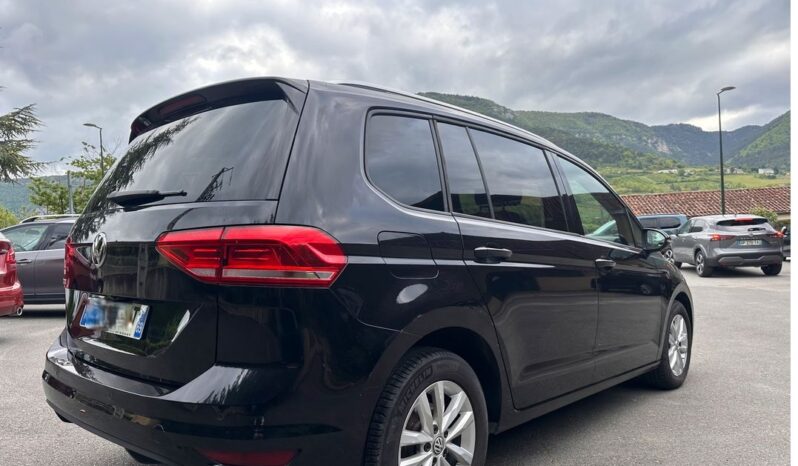 
								Volkswagen Touran complet									